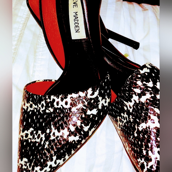 Steve Madden snakeskin heels - Picture 2 of 2
